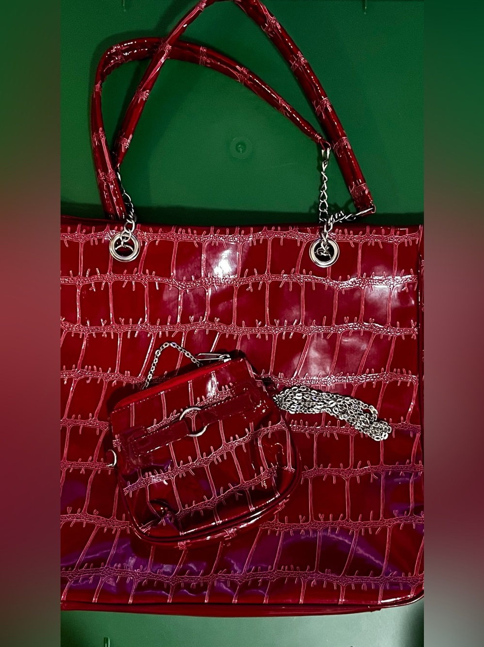 Vintage Red Croc-Embossed Patent XL Tote with Chain Strap,matching mini clutch.